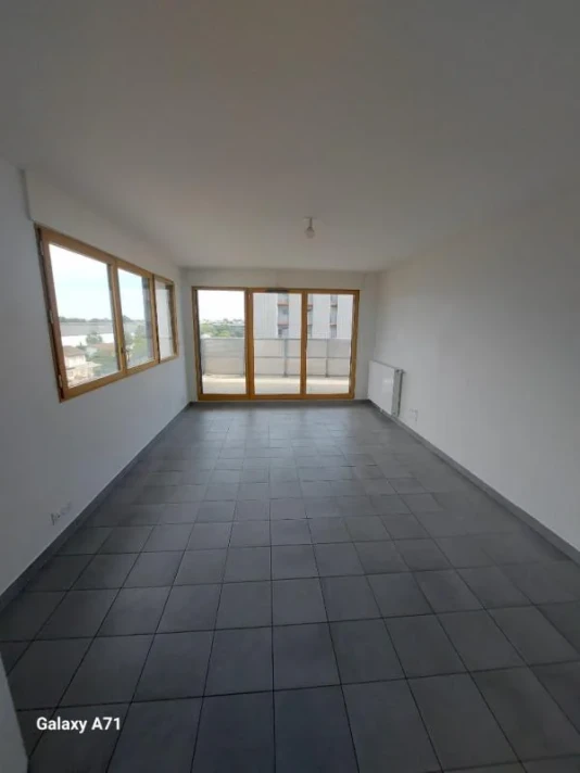 Voir la photo 1/7 du type apartment à Bègles