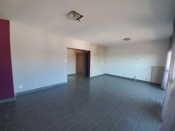 Voir la photo 1/11 du type apartment à Donzère