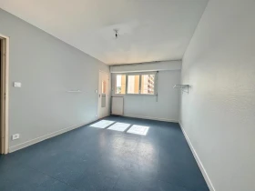 Studio à Évreux
