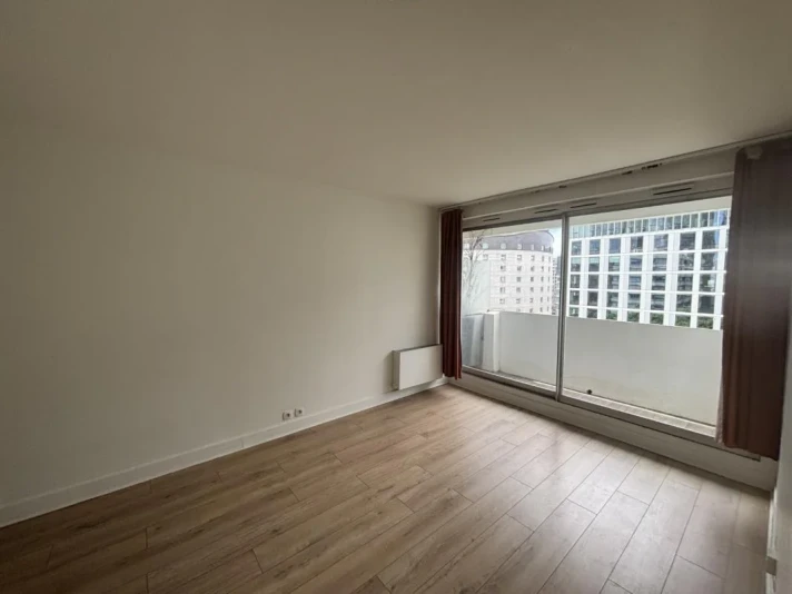 Voir la photo 1/5 du type apartment à Courbevoie