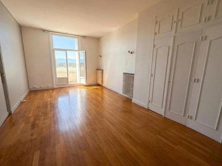 Voir la photo 1/8 du type apartment à Romans-sur-Isère
