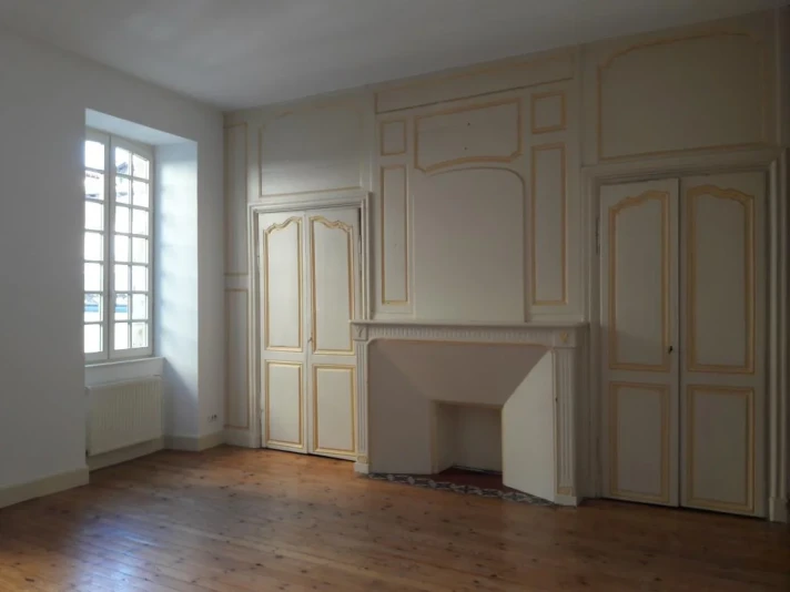 Voir la photo 1/7 du type apartment à Figeac