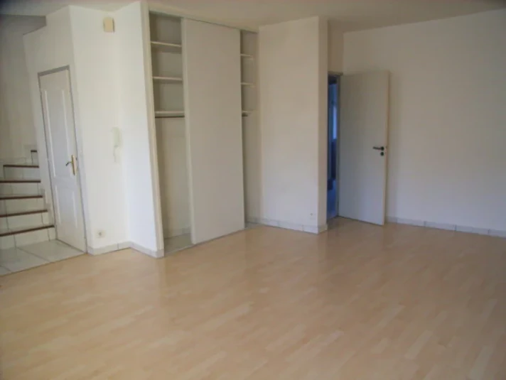 Voir la photo 1/9 du type apartment à Rodez