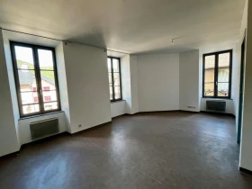 Appartement à Ispagnac