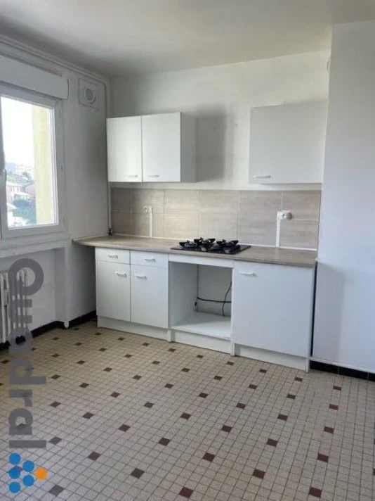 Voir la photo 1/10 du type apartment à Décines-Charpieu