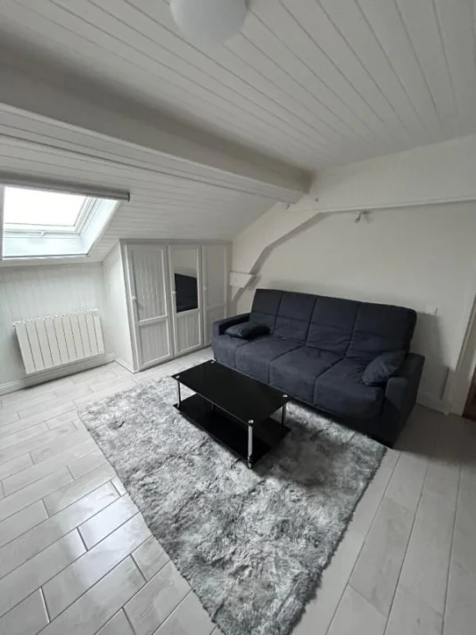 Voir la photo 1/4 du type studio à Oyonnax
