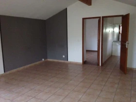 Appartement à Sain-Bel