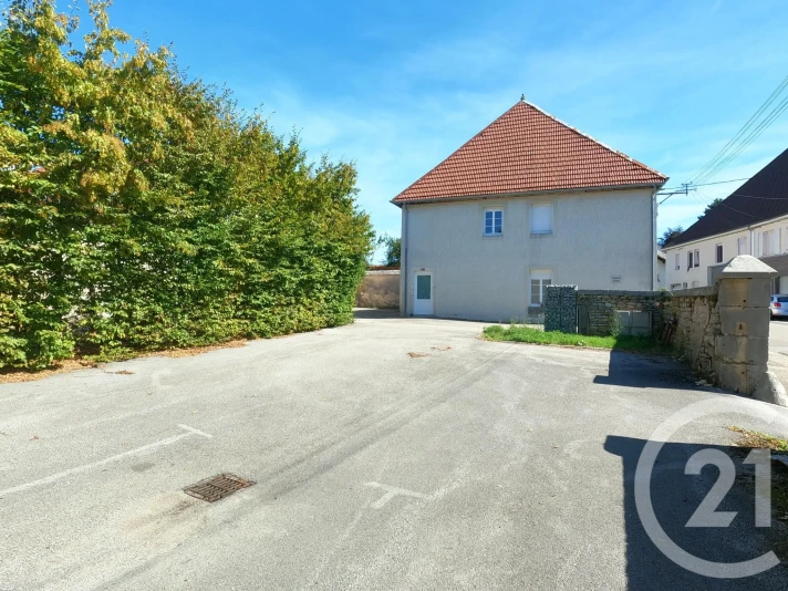 Voir la photo 1/18 du type apartment à Vercel-Villedieu-le-Camp