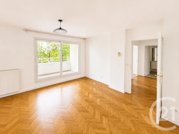 Voir la photo 1/6 du type apartment à Courbevoie