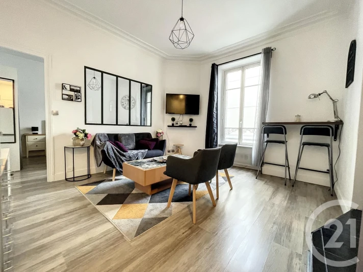 Voir la photo 1/9 du type apartment à Melun