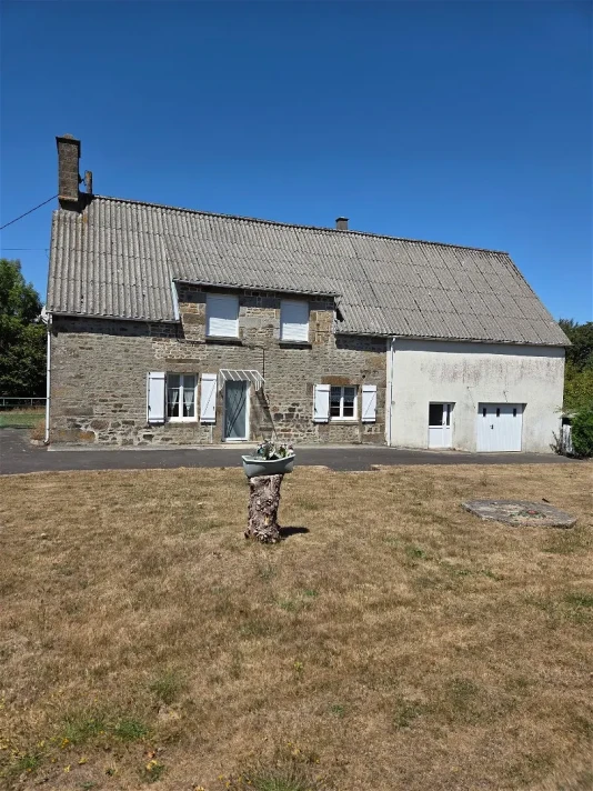 Voir la photo 1/6 du type house à Vire Normandie