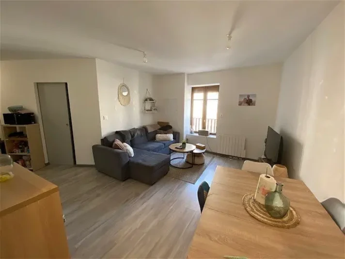 Voir la photo 1/8 du type apartment à Neulise