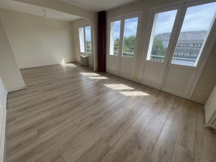 Voir la photo 1/8 du type apartment à Loches