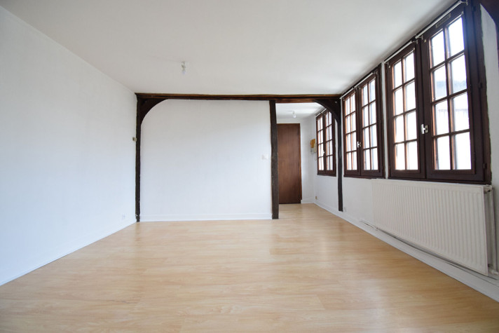 Voir la photo 1/7 du type apartment à Elbeuf
