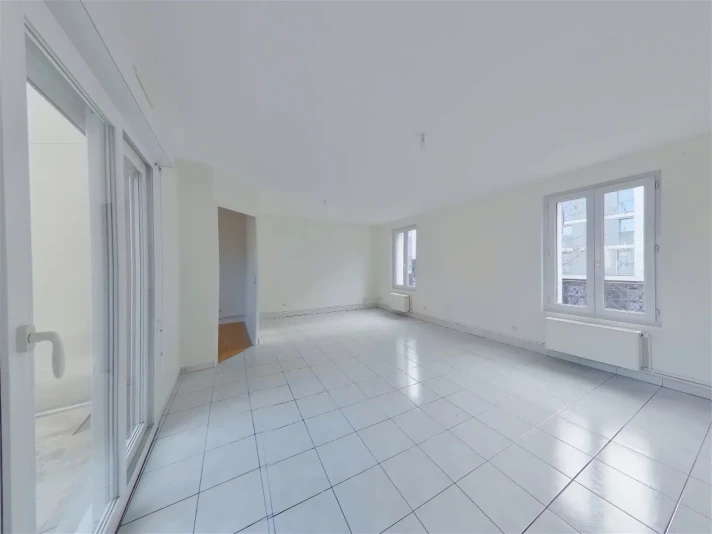 Voir la photo 1/8 du type apartment à Tours