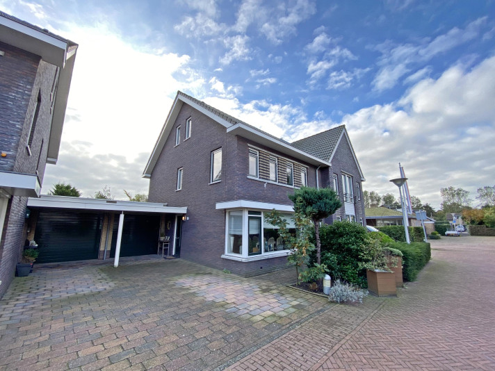 Woonhuis aan de Professor Zeemanstraat in Zandvoort