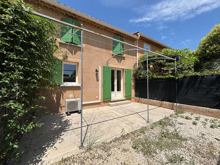 Voir la photo 1/9 du type house à Villes-sur-Auzon