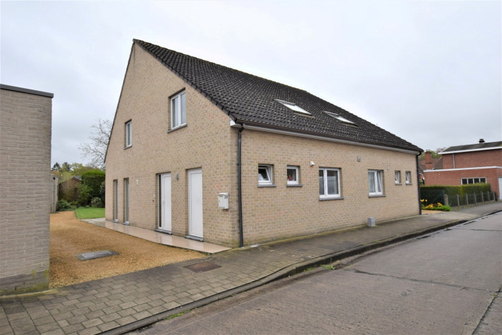 Bekijk foto 1 van 14 van het house in Drongen