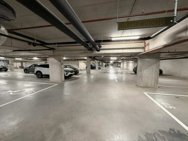 View photo 1/13 of apartment in Amsterdam