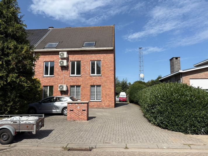 Voir photo 1/6 de apartment à Malle