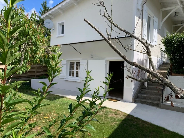 Voir la photo 1/7 du type house à Langon