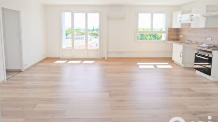 Voir la photo 1/16 du type apartment à Bollène
