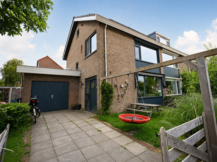 View photo 1/24 of house in Midden-Delfland