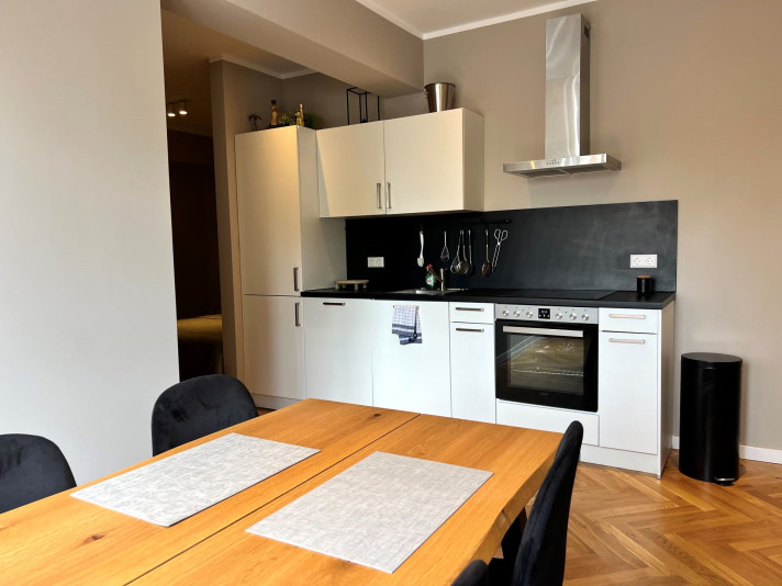 Bekijk foto 1/5 van apartment in 's-Gravenhage