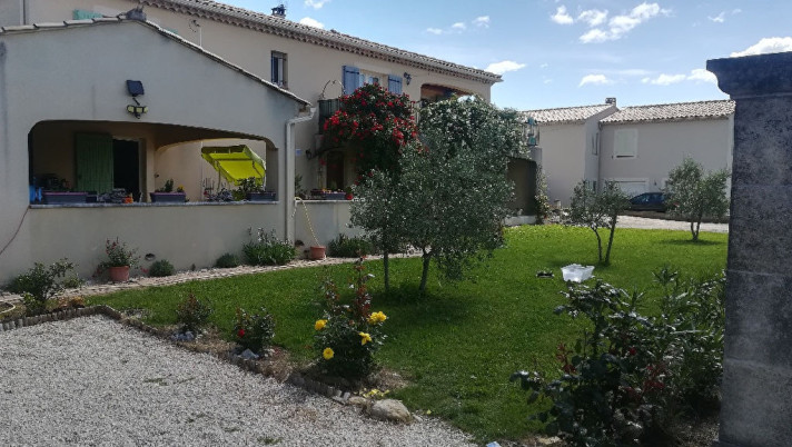 Voir la photo 1/10 du type apartment à Violès