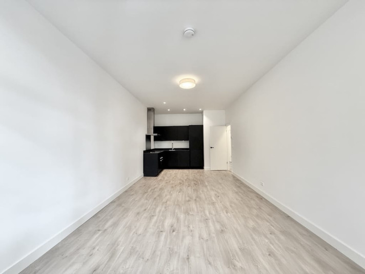 View photo 1/15 of apartment in Amsterdam