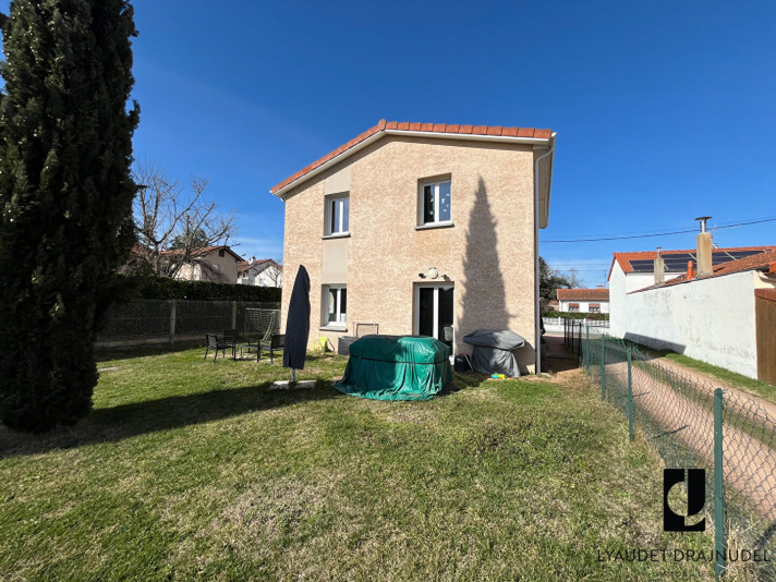 Voir la photo 1/5 du type house à Riorges