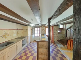 Maison à Lathus-Saint-Rémy