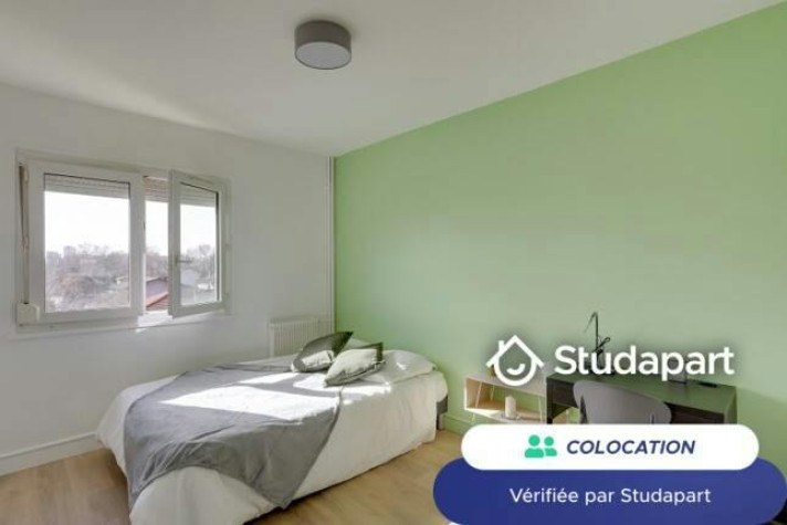 Voir la photo 1/5 du type room à Villeurbanne