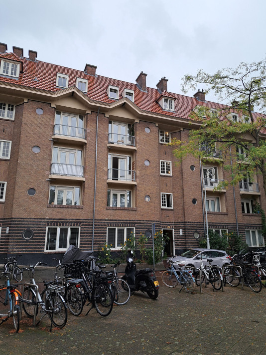 Bekijk foto 1/5 van apartment in Amsterdam