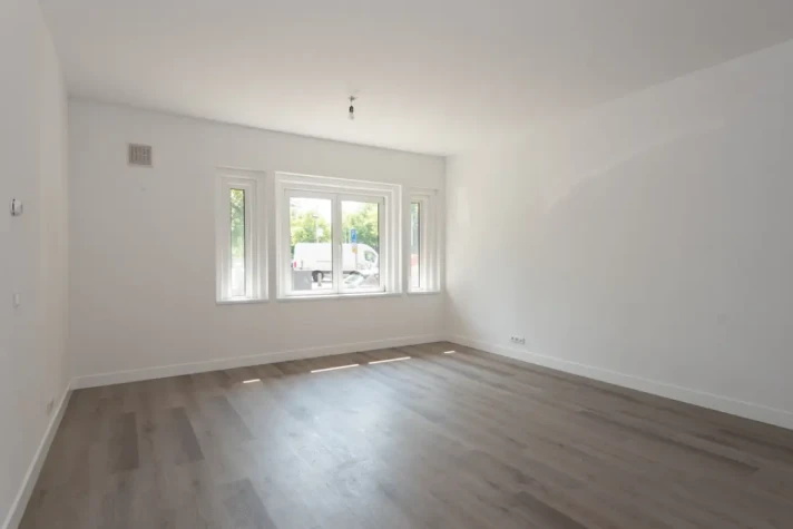View photo 1/17 of apartment in Amsterdam