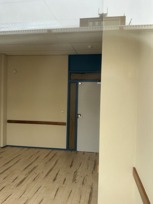 Bekijk foto 1/2 van room in Delft