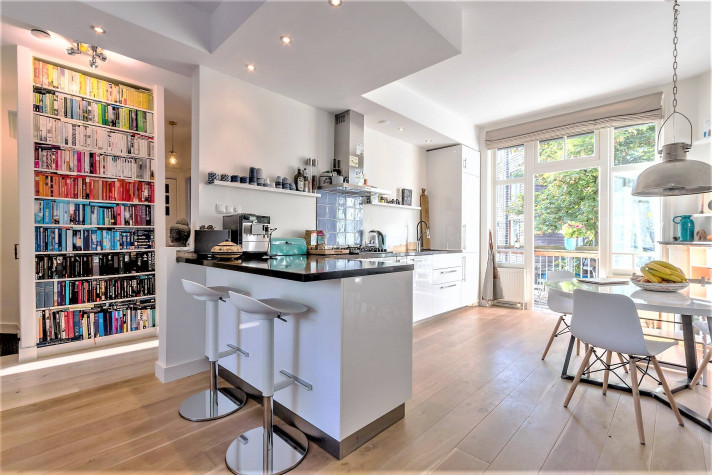 View photo 1/24 of apartment in Amsterdam