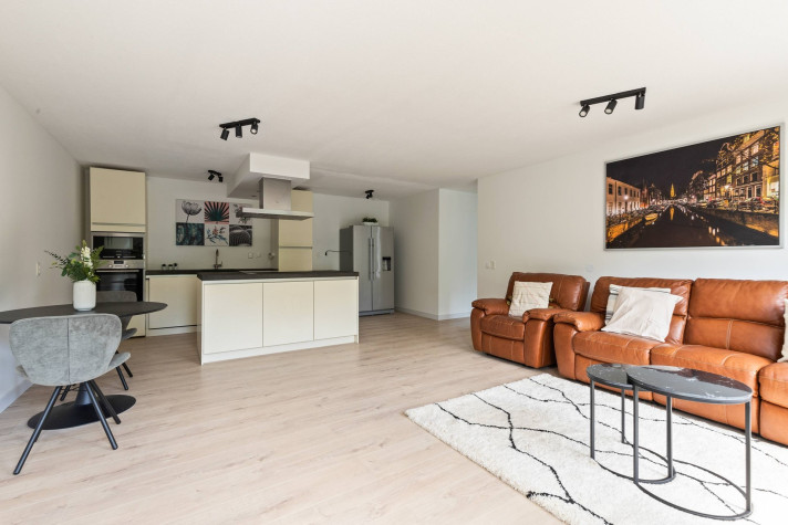 View photo 1/24 of apartment in Amsterdam