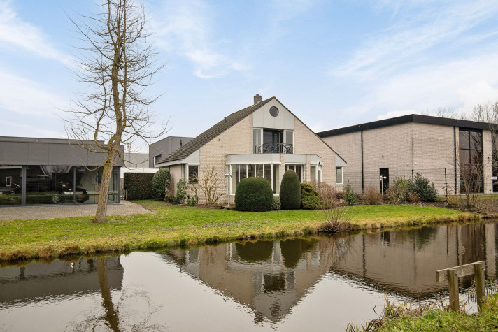 Bekijk foto 1/5 van house in Oudewater