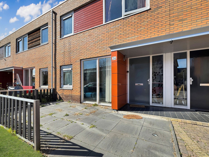 View photo 1/5 of house in Almere