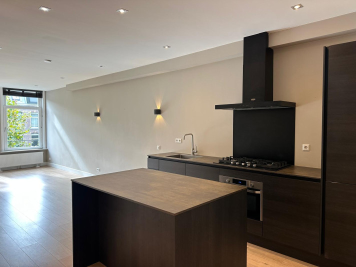 View photo 1/5 of apartment in Amsterdam