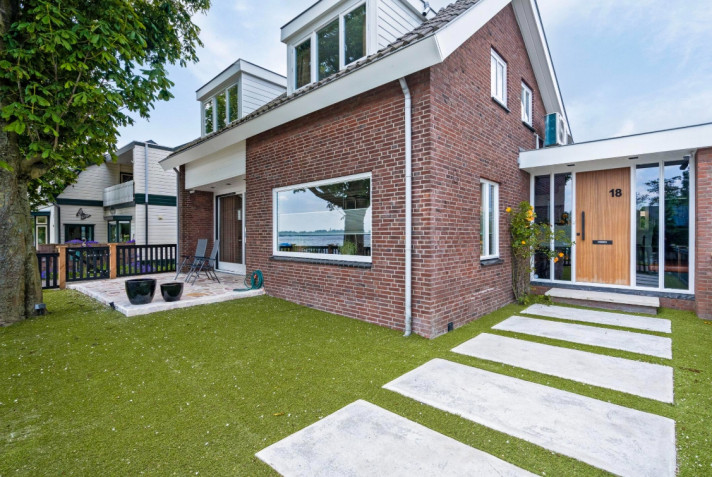 View photo 1/24 of house in Haarlemmermeer