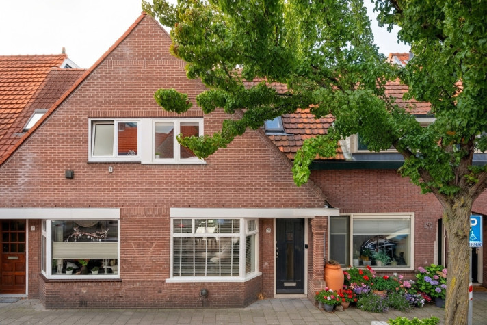 View photo 1/24 of house in Velsen