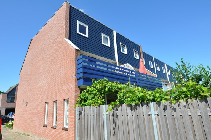 Bekijk foto 1/2 van house in Alphen aan den Rijn