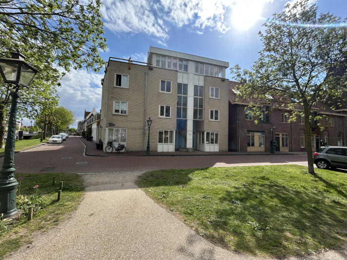 Bekijk foto 1/11 van house in Leiden