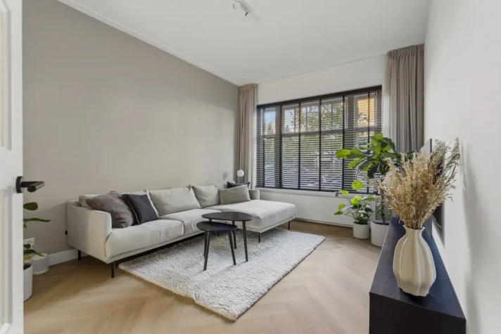 View photo 1/24 of apartment in Amsterdam