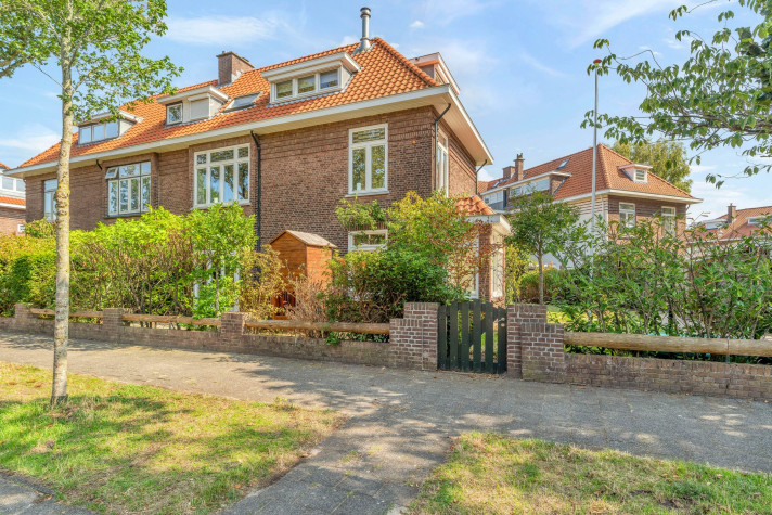 Bekijk foto 1/5 van house in 's-Gravenhage
