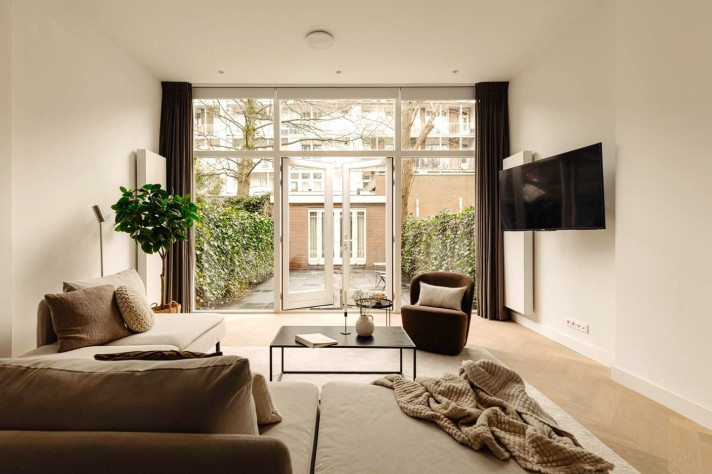 View photo 1/5 of apartment in Amsterdam