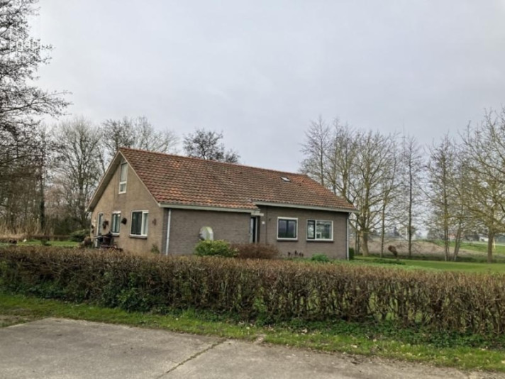 View photo 1/2 of house in Dronten