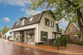 Mieszkanie — Huizen